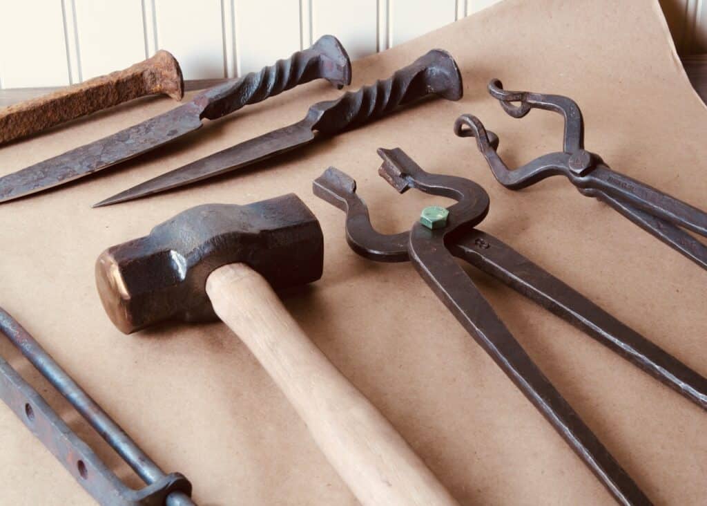 C-level-hammer-tongs